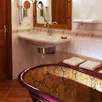 Domaine Saint-roch Hotel
